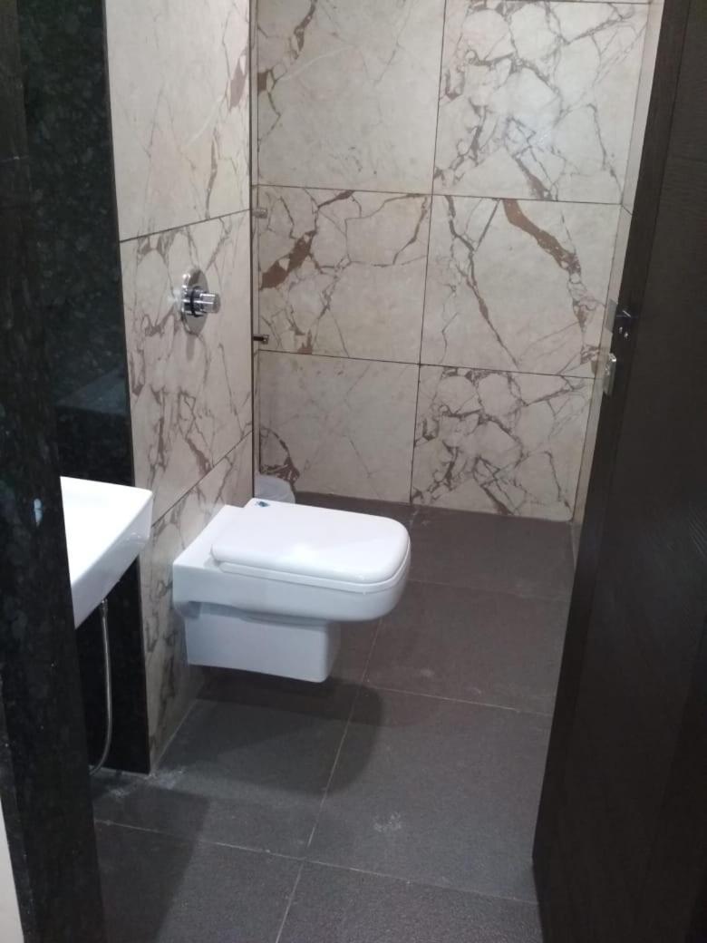 Готель Laxman Residency Mangalore Kulurkudru Екстер'єр фото
