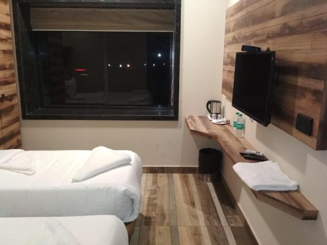 Готель Laxman Residency Mangalore Kulurkudru Екстер'єр фото